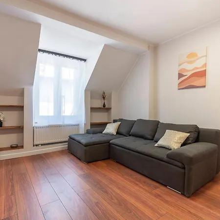 Podniebny Apartament Битом Екстер'єр фото