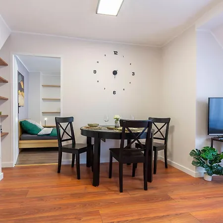 Podniebny Apartament Битом Екстер'єр фото