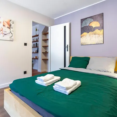 Podniebny Apartament Битом Екстер'єр фото